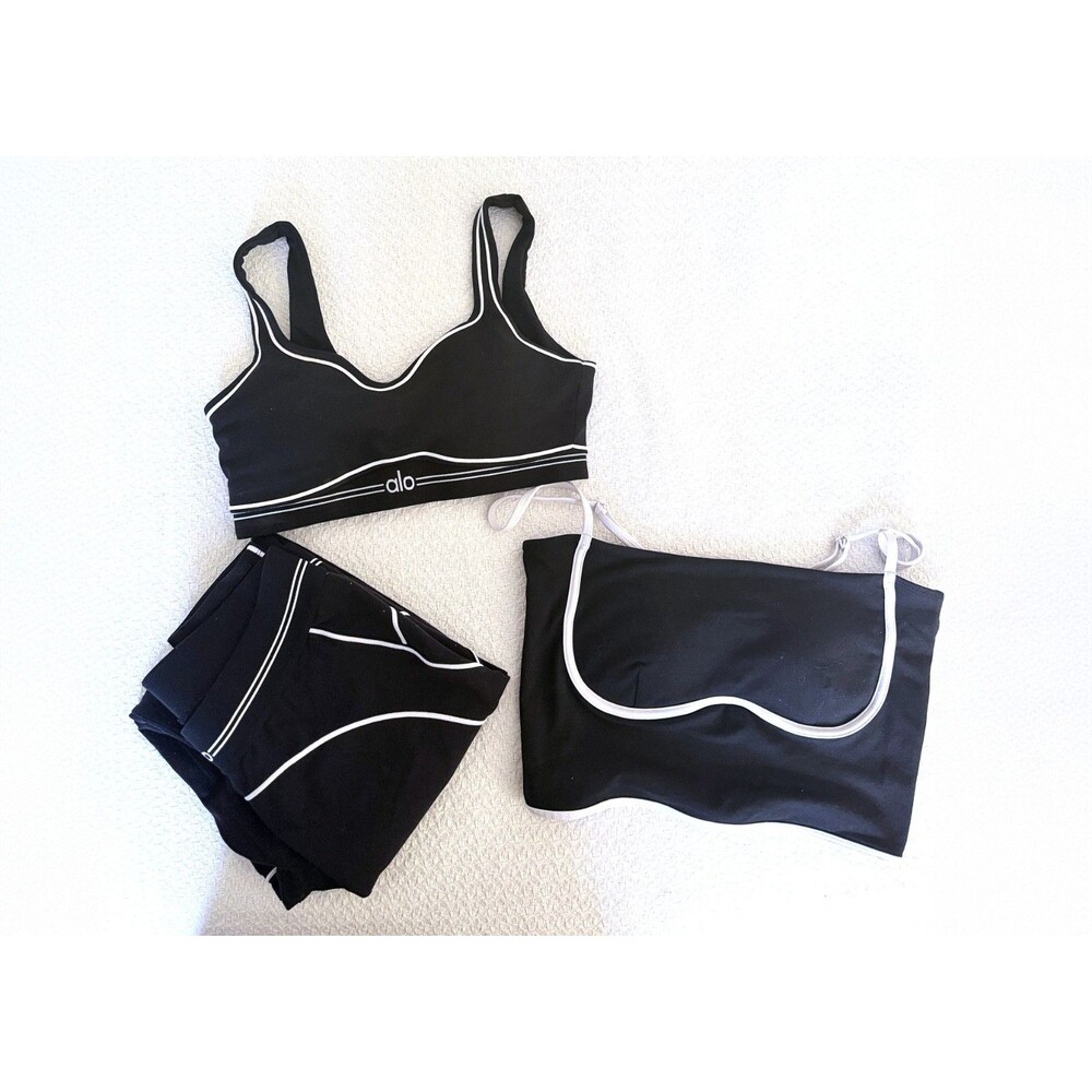 Alo Yoga Women’s 3-Piece Activewear Lot Heart Throb Leggings/Bra – Black & White